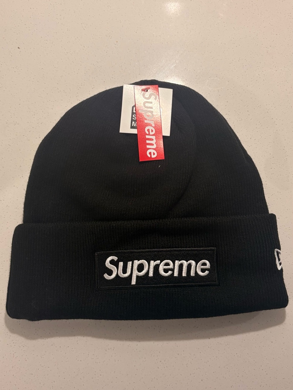 Supreme beanie🔥
Unisex👧🧒
One size✅
New with tags🏷️